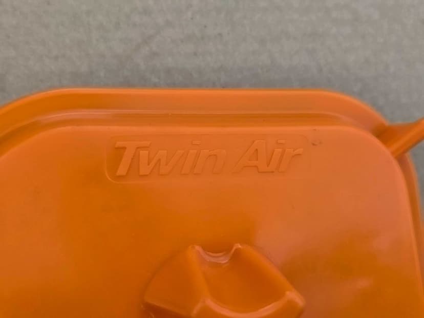 Zatyczka pokrywa filtra do mycia motocykla KTM SX / TC 85 r 18-24 TWIN