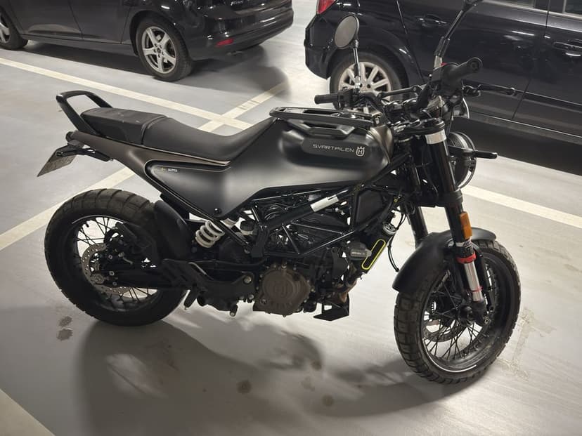 Husqvarna Svartpilen 125