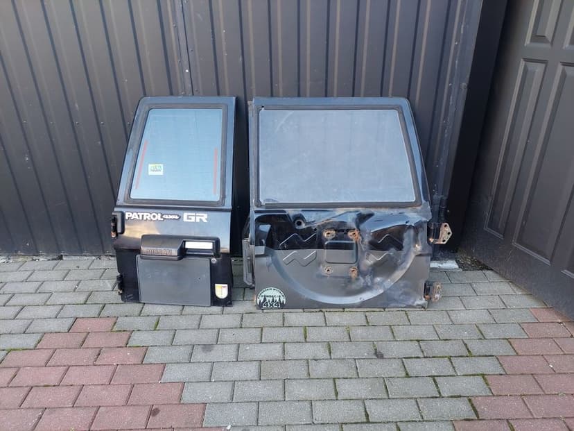 Nissan Patrol Y60 3 drzwi przód tył błotnik maska rama  sinik