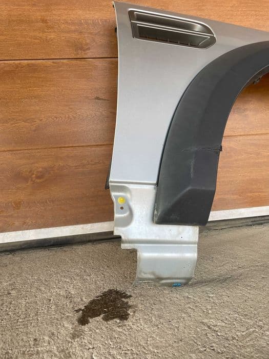 Błotnik Przód Prawy Land Rover Discovery III