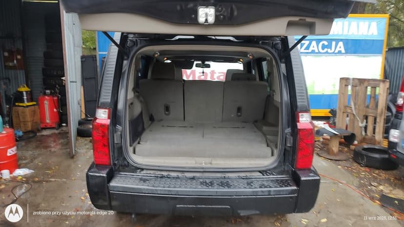 Sprzedam Jeepa Commandera 65 Overland  3.7 czysta benzyna VAT 23%