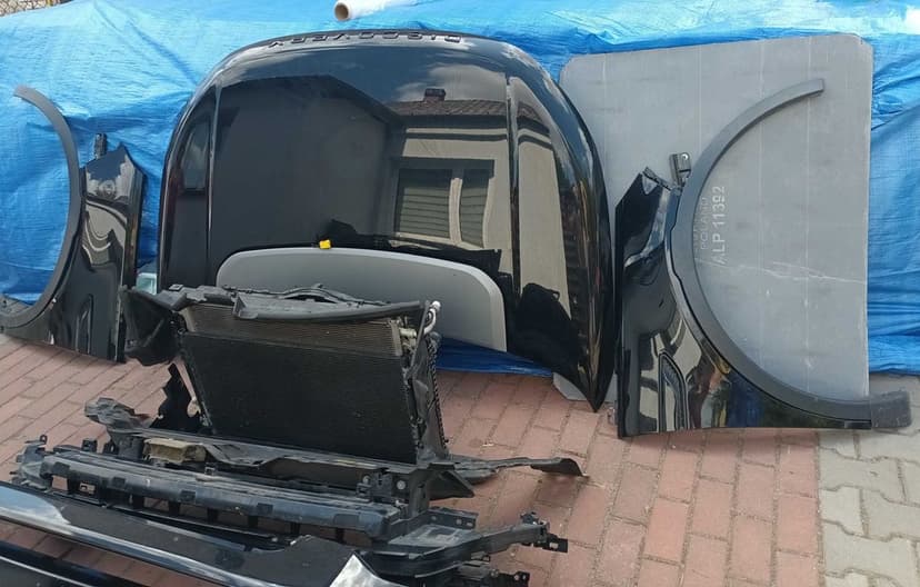 Maska zderzak lampy Chłodnice przód  Land Rover Discovery Sport l550
