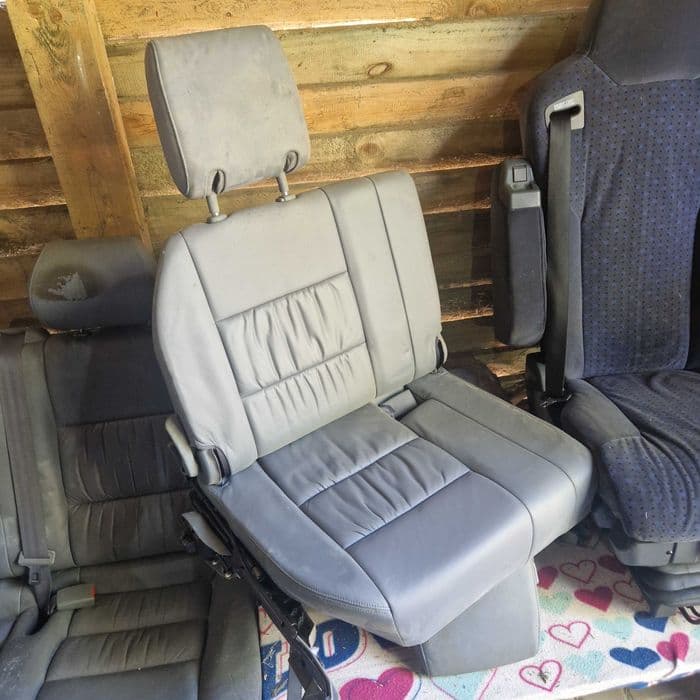 Fotele kanapa 3 rząd Toyota land cruiser j100 100