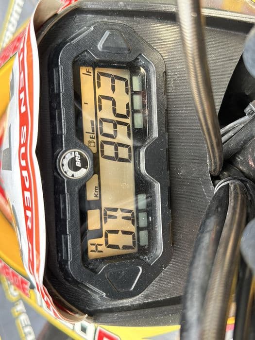 BRP Can Am Renegade 1000, wyciągarka, 4x4