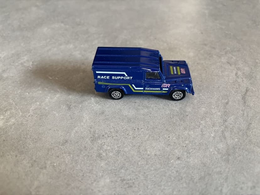 Model Resorak Corgi Land Rover Defender Race made in Great Britain