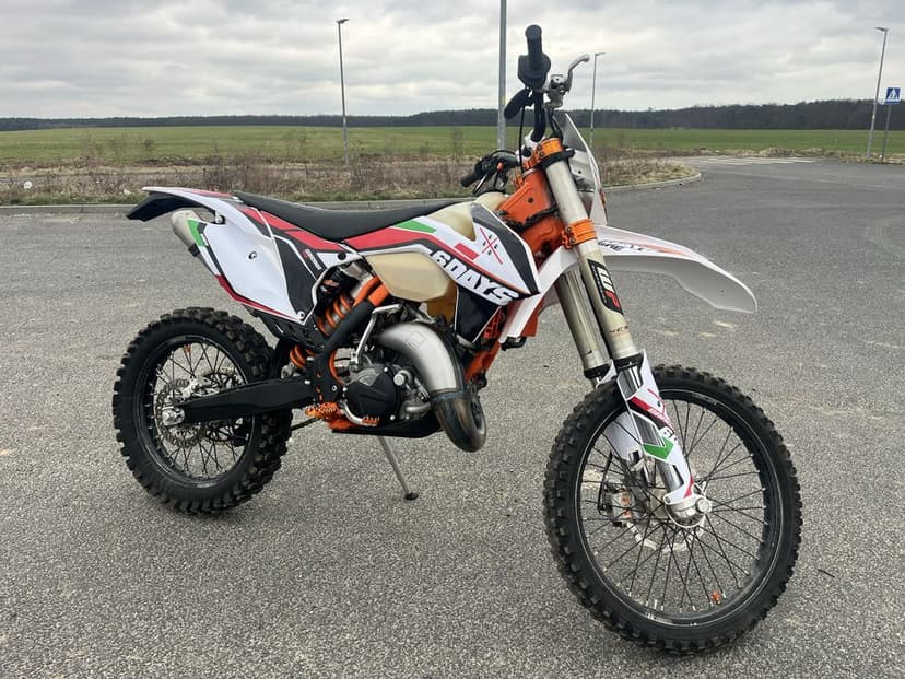 KTM EXC 125 sixdays zarejerstrowany ubezpieczony z przeglądem