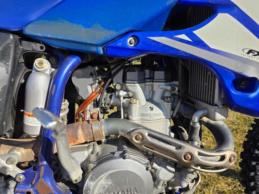 Motocykl Yamaha YZ 450 F. Prawdziwy potwór na bezdroża !
