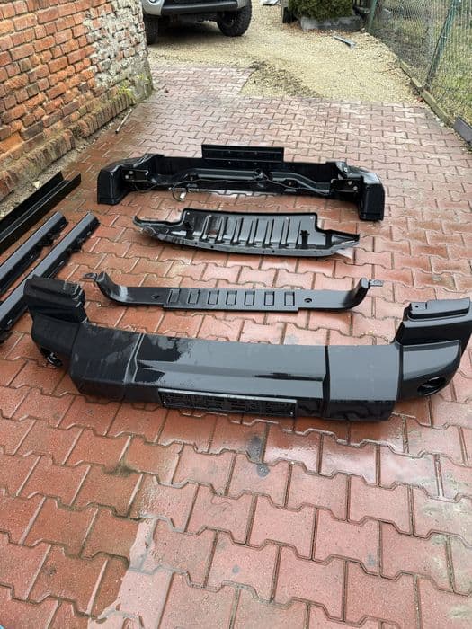 Przedni i tylny zderzak jeeb wrangler shara 2014