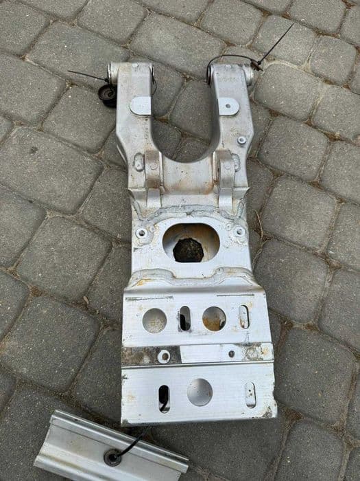 wahacz tyl Suzuki LTZ 400 r 03-08 zawieszenie  tylny