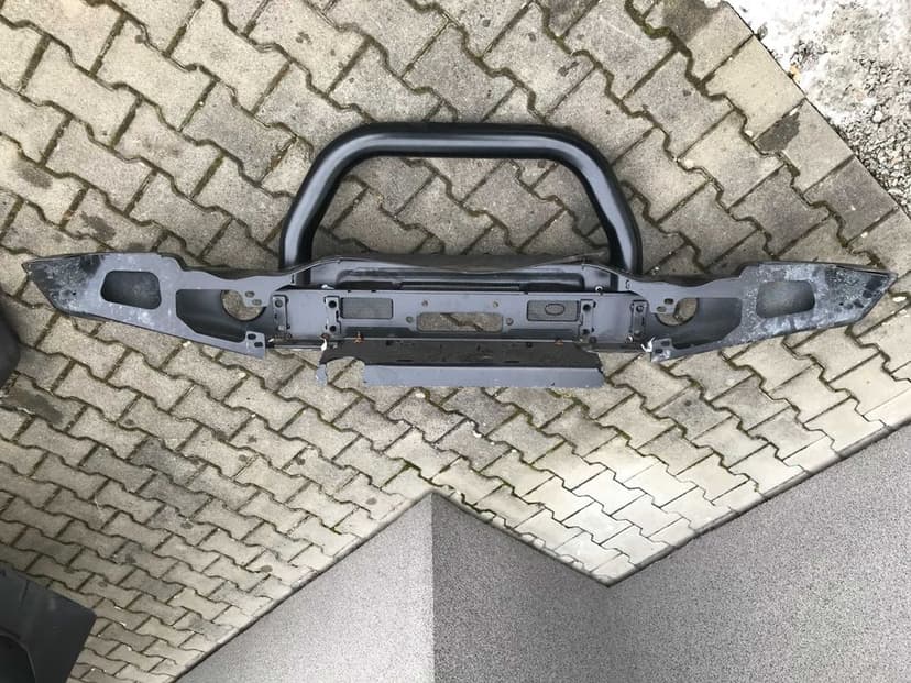 Jeep Wrangler JK Zderzak przedni stalowy orurowanie BullBar 06-18