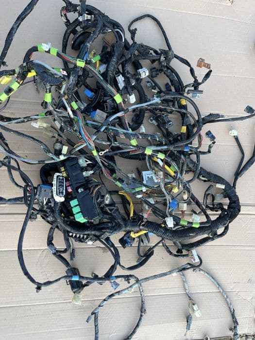 Suzuki jimny  1.5 DDIS  instalacja elektryczna czesci