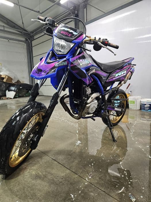 Yamaha WR 125 kolorowa porobiona