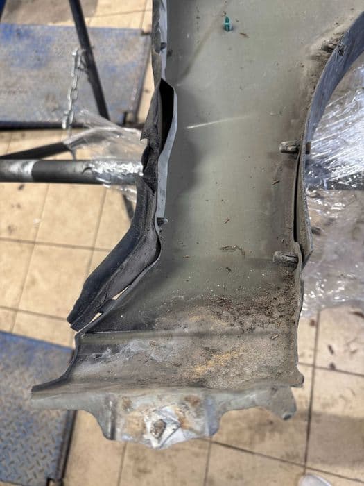 Błotnik Lewy Toyota Land Cruiser 120