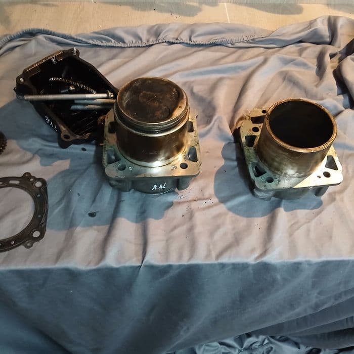 Can-am G1  800max  Części silnika