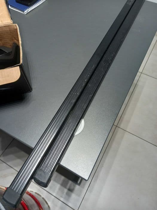 Bagażnik dachowy Thule LAND ROVER Discovery (Mk. V), 5-dr SUV, 17-