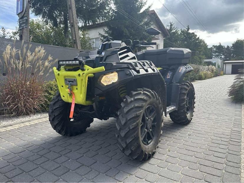 Polaris Sportsman 1000 XP MUD Hight Lifter, Renegade 1000R XMR