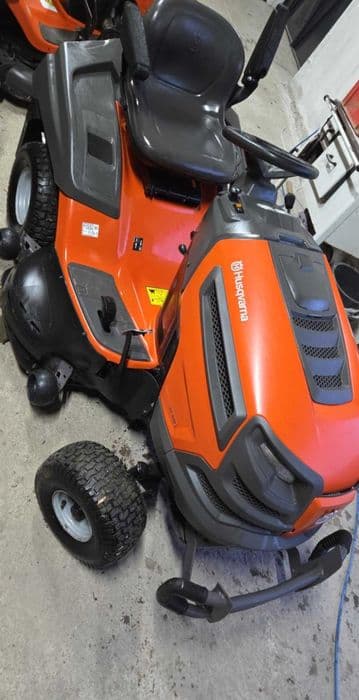 Traktorek kosisrka Husqvarna TC342