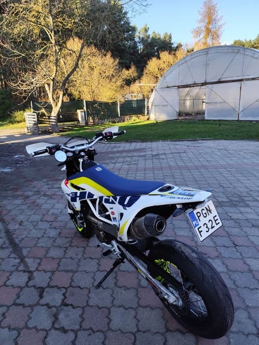 Husqwarna 701 supermoto