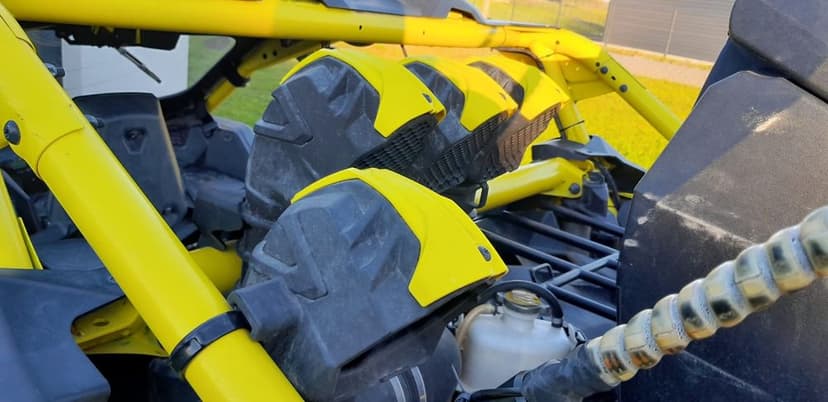 Can Am Maverick x3 xmr Can-am sea doo