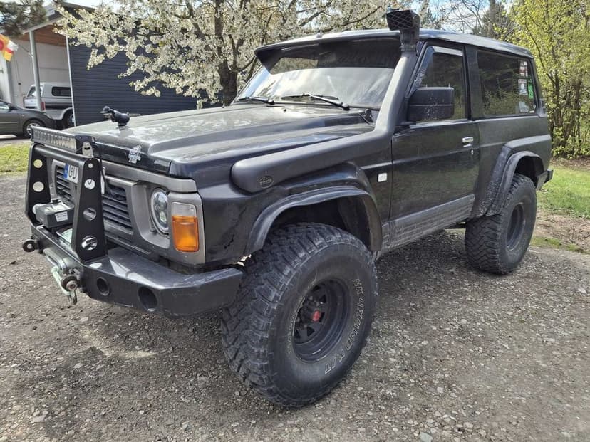 Nissan Patrol Y60 1994r 5os. Warn Tabor