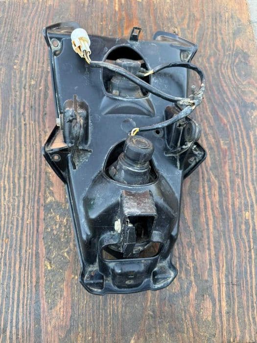 lampa przod Suzuki LTZ 400 r 03-08 przednia reflektor