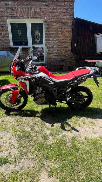Honda 1000 CRF Africa Twin DCT przebieg 17999 km