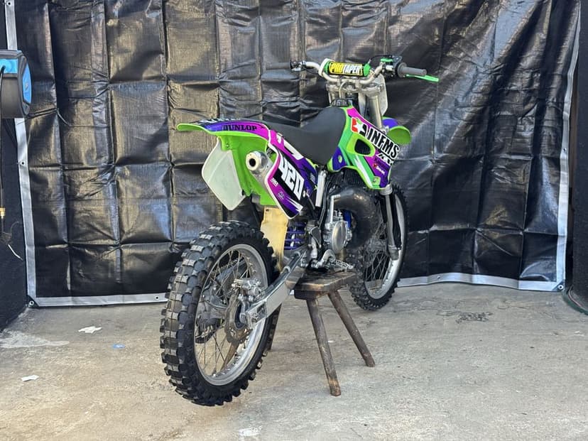 Cross Kawasaki kx 125 po remoncie