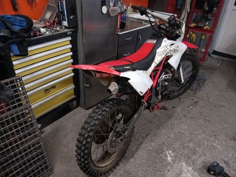 Cross x-motos xmotos 300 CCM 250 KTM Derbi sport 125 duke road mv