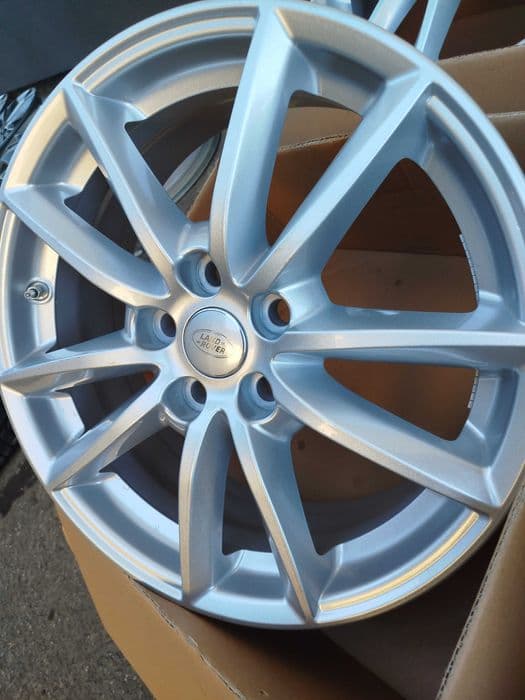 A445#Alufelgi Nowe 19" 5x120 et 44,5 Land Rover Discovery Sport Evoque
