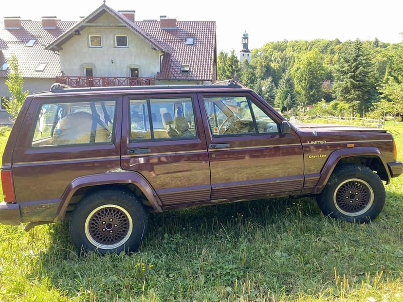Jeep Cherokee XJ 4.0 limited - benzyna / automat