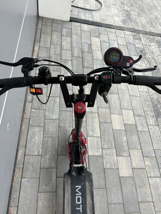 Hulajnoga motus 10 pro sport MAŁY PRZEBIEG