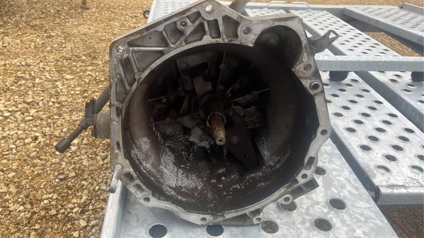 Suzuki Jimny 1.5 DDIS skrzynia biegów  86 ps