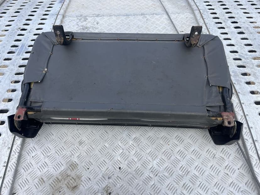Suzuki samurai sj kanapa fotele tyl