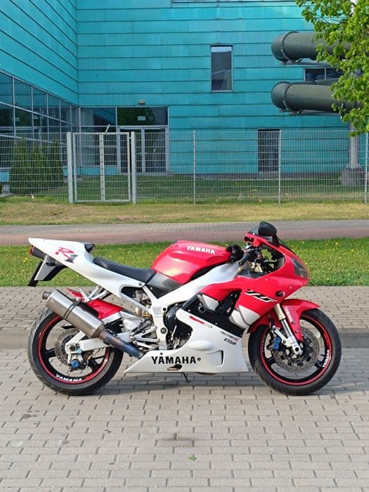 Yamaha YZF-R1 niski przebieg, bdb stan