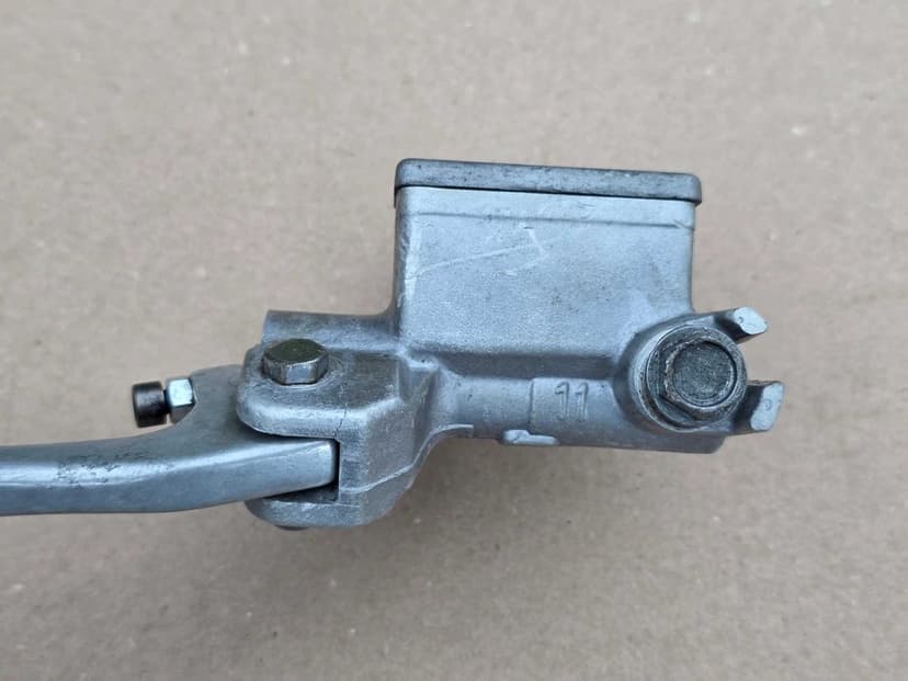 Przód przednia pompa hamulcowa Suzuki RM RMZ 125 / 250 / 450 nissin