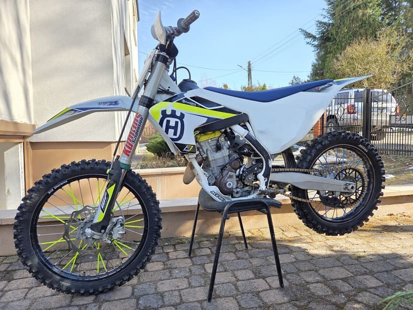 Cross Husqvarna FC 350 z roku 2017