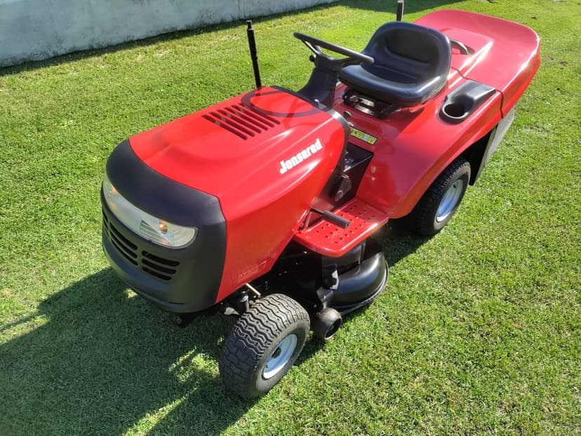Traktorek kosiarka Jonsered LT2113 Husqvarna