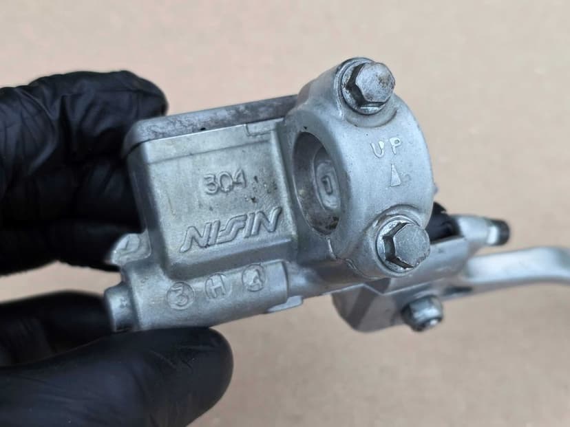 Przód przednia pompa hamulcowa Suzuki RM RMZ 125 / 250 / 450 nissin