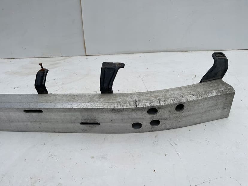 belka zderzaka przód przednia toyota land cruiser 150 lift 17-