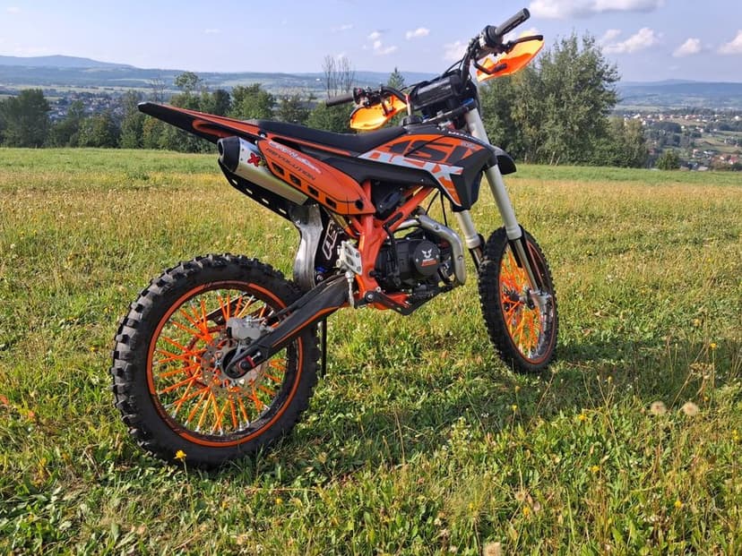 Cross asix lizzard 125