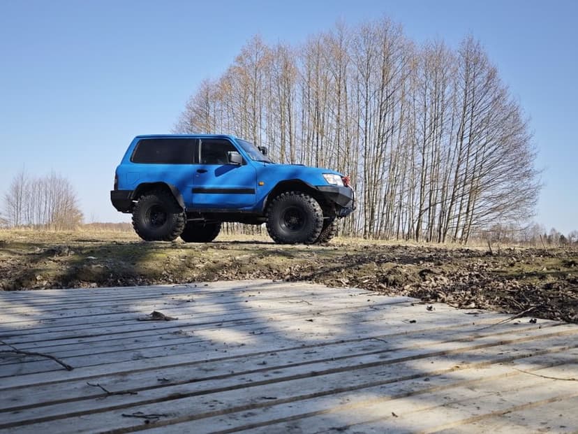 Nissan Patrol Y61 2.8TD 5-osobowy 3.5T hak off-road off road terenowy w teren do błota koła 38 cali 4 cale lift Iron Man wyciągarka