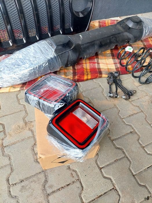 Jeep Wrangler JL Części grill, zderzak, łączniki, sprężyny, amortyzatory