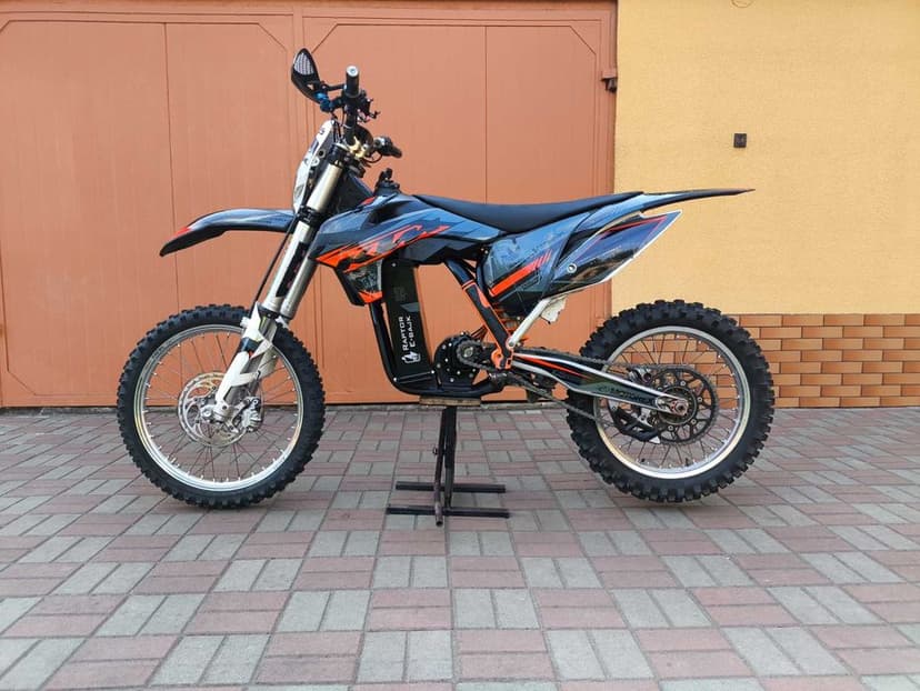 - 12 % Elektryczny KTM 26KW QS138 90H V3 + ND72680 AKU LG 72V 61Ah