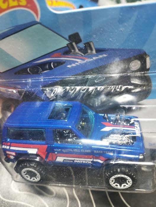 Hot Wheels Nissan Patrol custom resorek autko samochodzik nowy