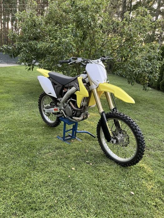 Suzuki RMZ 250 cross