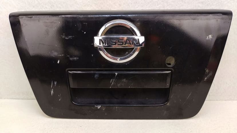 nissan navara d40 zamek klamka maskownica burty tylnej