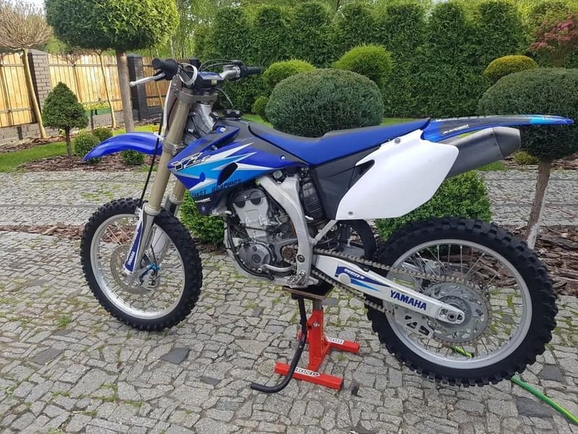 Yamaha YZF 250 • 2006r • 175 mth • Stan bdb