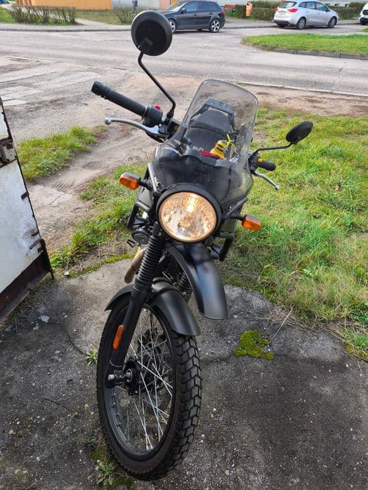 Royal Enfield Himalayan 411, bardzo mały przebieg!