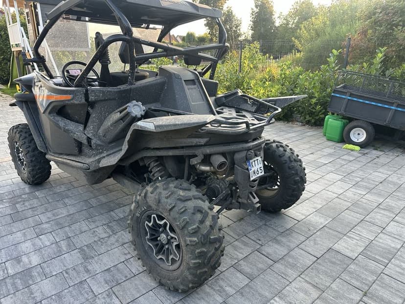 Zforce 1000 cfmoto  buggy