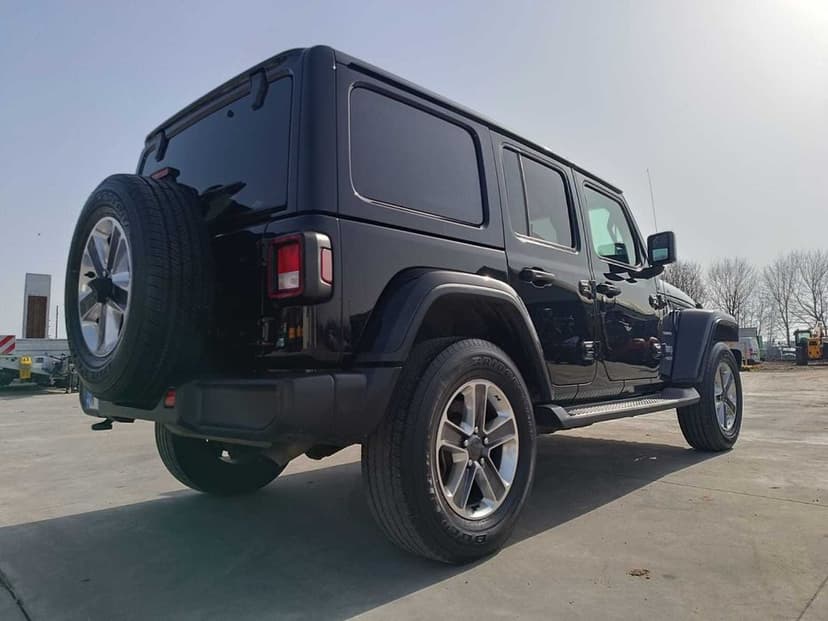 Jeep Wrangler Sahara 2021r.  4x4 , 47 000 km BARDZO ZADBANY !!!